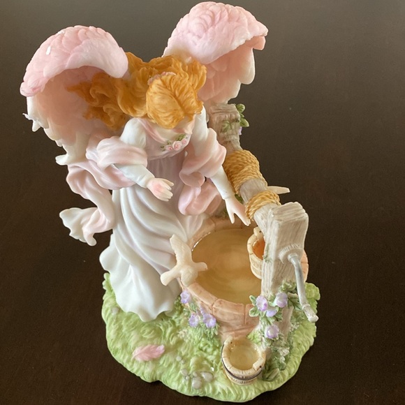Alexandra "Endless Dreams' Figurine by Seraphim Classics - Picture 8 of 16